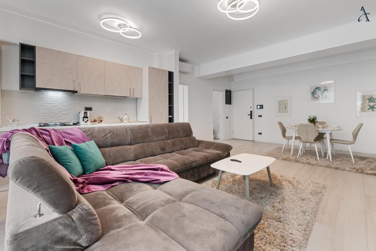 Rentforcomfort Saint George Apartment Mamaia Exterior photo